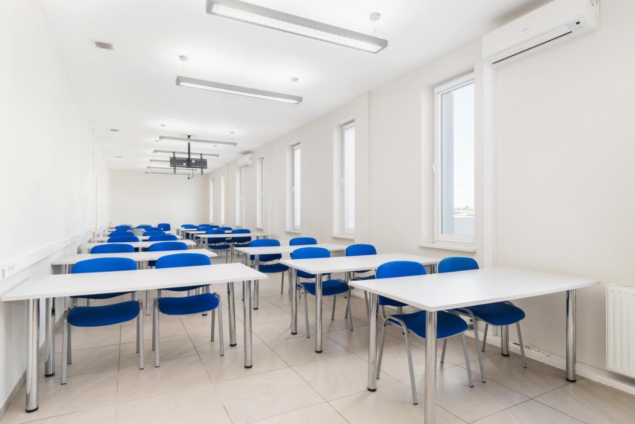Hotel Safir Poznan Ngoại thất bức ảnh