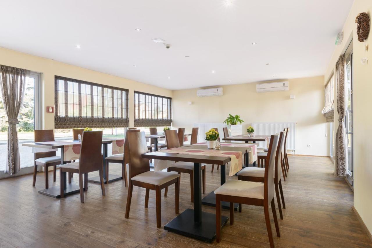Hotel Safir Poznan Ngoại thất bức ảnh