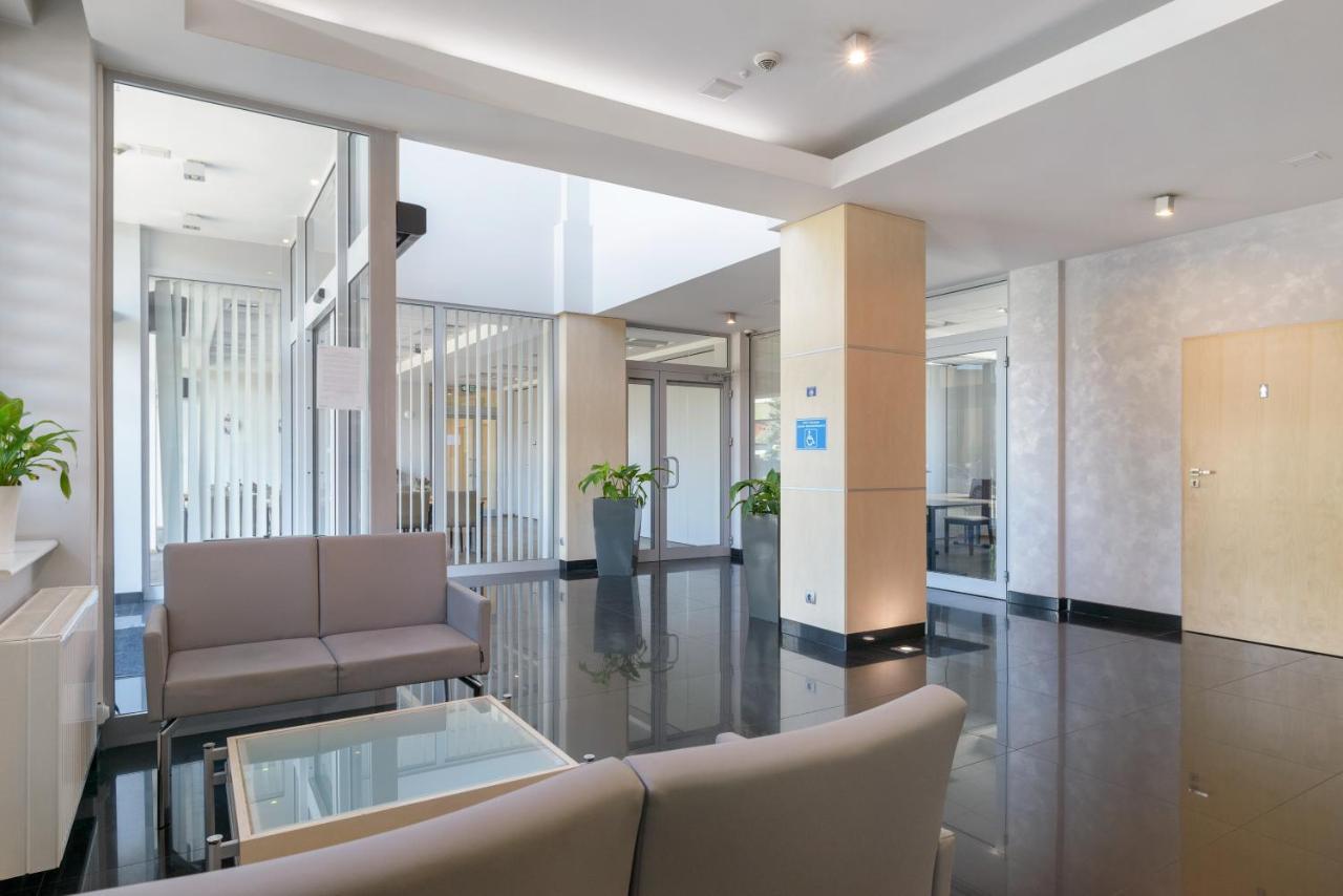 Hotel Safir Poznan Ngoại thất bức ảnh