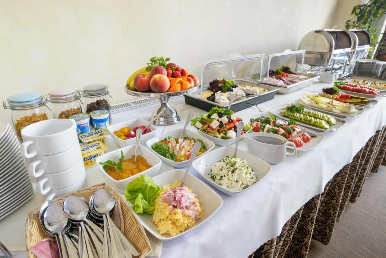 Hotel Safir Poznan Ngoại thất bức ảnh