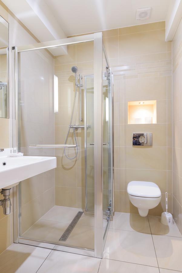 Hotel Safir Poznan Ngoại thất bức ảnh