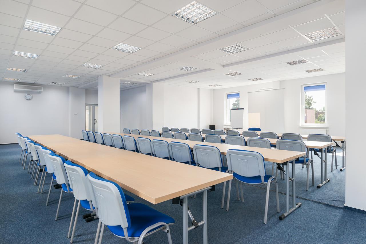 Hotel Safir Poznan Ngoại thất bức ảnh